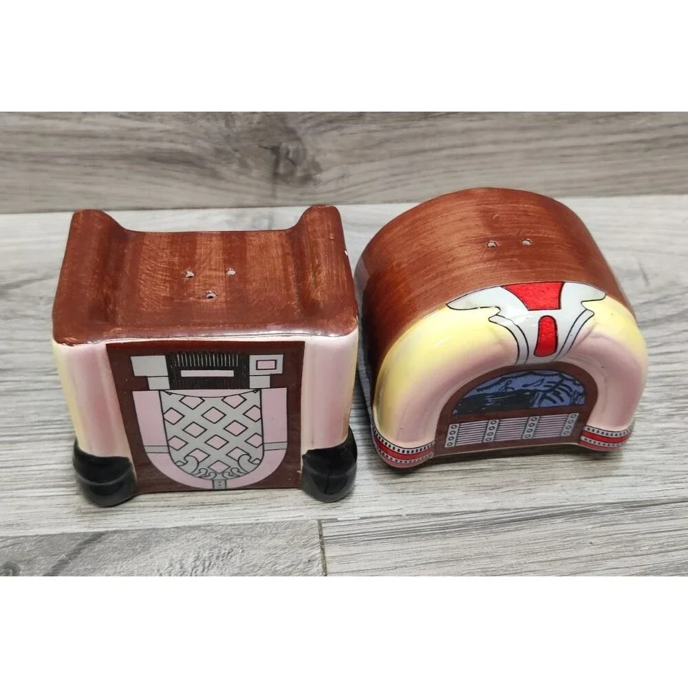 Vtg 1986 Ceramic Jukebox Salt & Pepper Shakers Set 50s Diner Style-Collectible